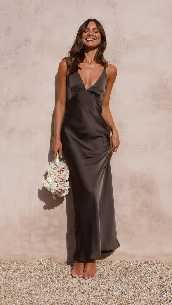 Veni Espresso V Neck Maxi Dress