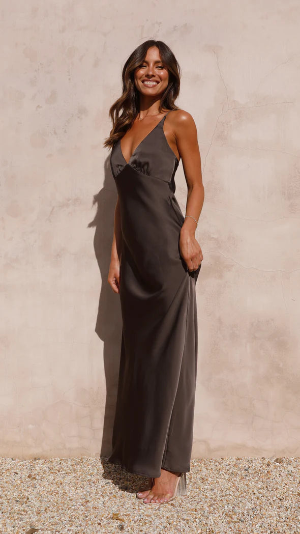 Veni Espresso V Neck Maxi Dress