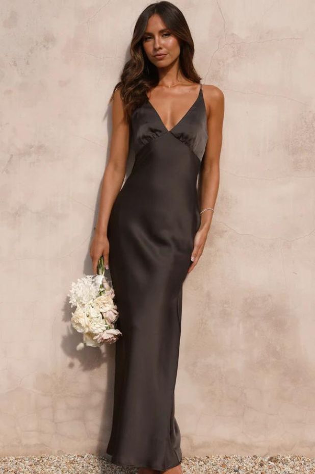 Veni Espresso V Neck Maxi Dress